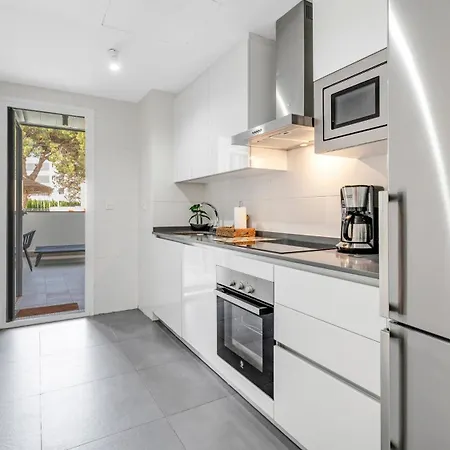Appartement Vacation I Via Celere, Huge Terrace, Brand New Complex, Close To The Beach, Center