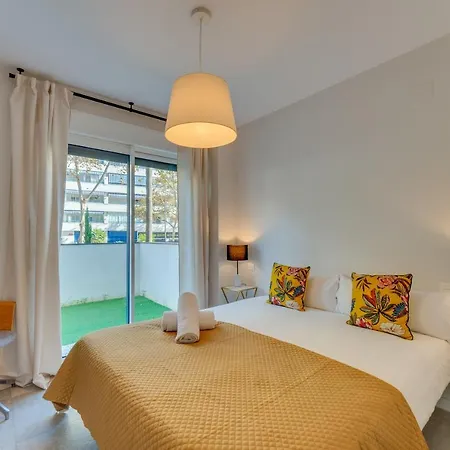Apartamento Vacation I Via Celere, Huge Terrace, Brand New Complex, Close To The Beach, Center